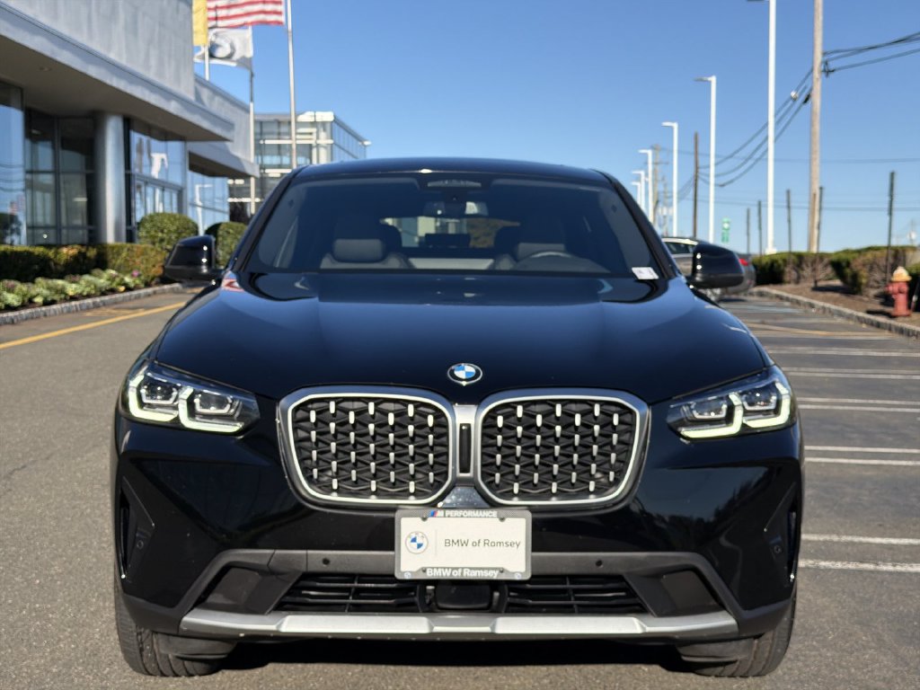 Used 2024 BMW X4 xDrive30i w/ Premium Package AWD/4WD image 14