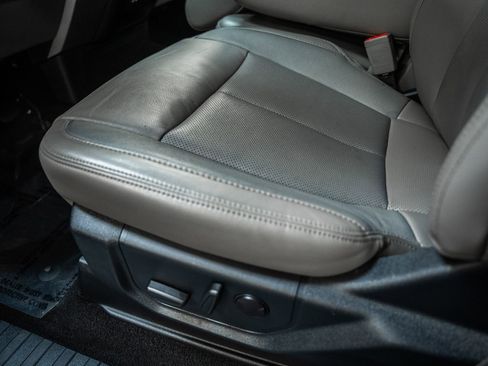 Certified 2020 Ford F150 Lariat image 47