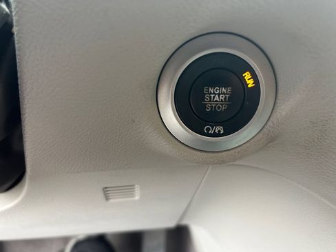 Certified 2017 Chrysler Pacifica Touring FWD image 24