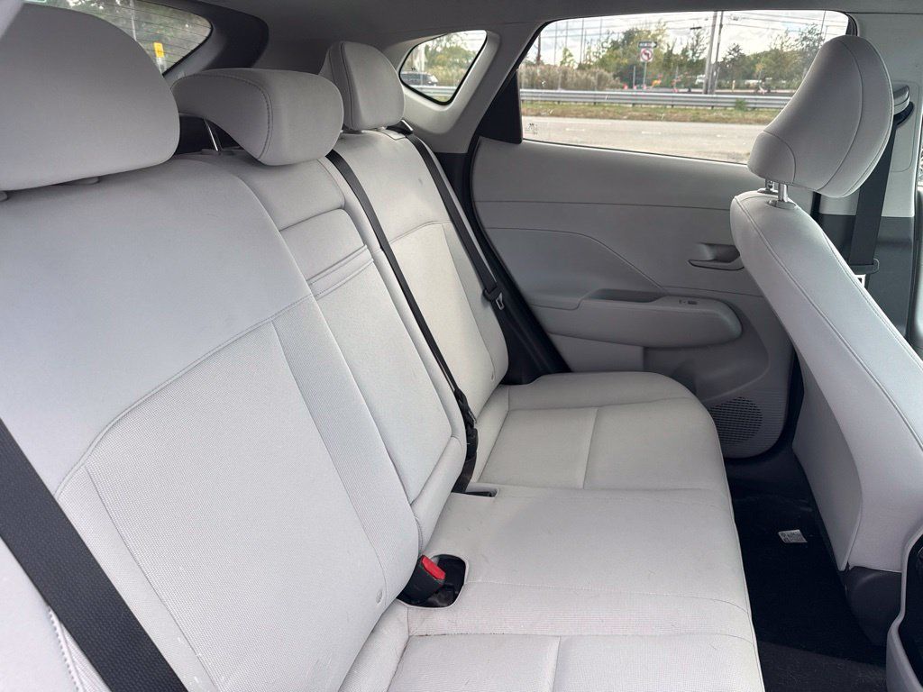 Used 2024 Hyundai Kona SEL w/ Convenience Package AWD/4WD image 23
