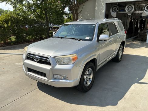 Used 2012 Toyota 4Runner SR5 RWD image 5