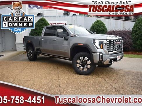 Used 2025 GMC Sierra 2500 Denali w/ Technology Package AWD/4WD image 1