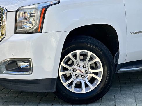 Used 2018 GMC Yukon XL SLT w/ Open Road Package image 3