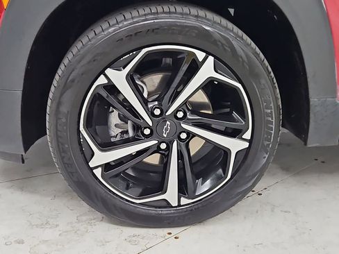 Used 2021 Chevrolet TrailBlazer RS w/ Sun and Liftgate Package AWD/4WD image 13