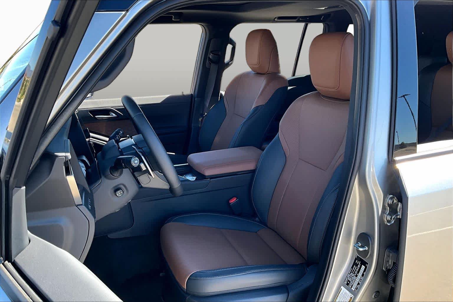 Certified 2026 Lexus GX 550 w/ Cold Area Package AWD/4WD image 8