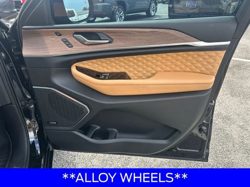 Used 2021 Jeep Grand Cherokee L Summit w/ Advanced Protech Group IV AWD/4WD image 14