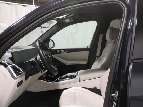 Certified 2024 BMW X5 M60i w/ Executive Package AWD/4WD image 4