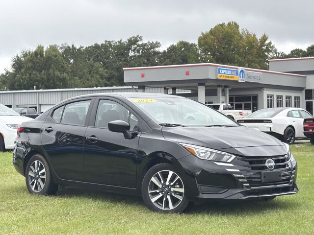 Used 2024 Nissan Versa SV FWD image 31