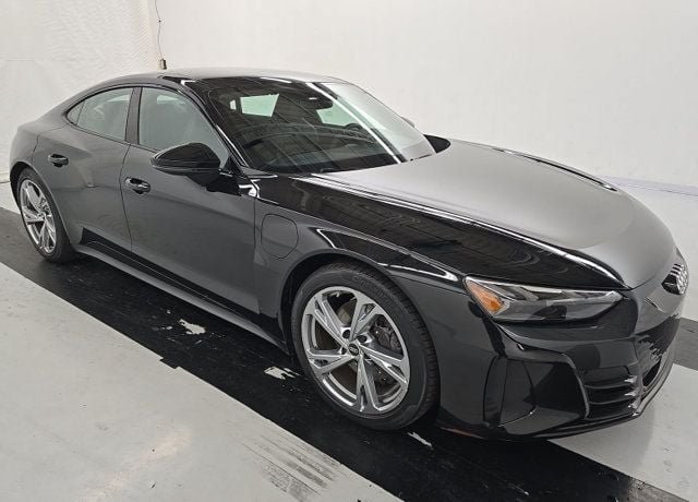 Used 2023 Audi e-tron GT Premium Plus AWD/4WD image 3