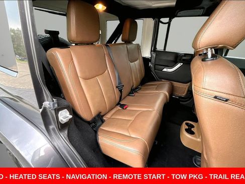Used 2016 Jeep Wrangler Unlimited Sahara w/ Dual Top Group AWD/4WD image 23