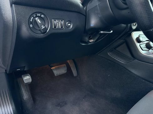 Used 2022 Dodge Challenger GT w/ Blacktop Package RWD image 15
