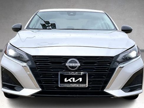 Used 2024 Nissan Altima 2.5 SV image 6