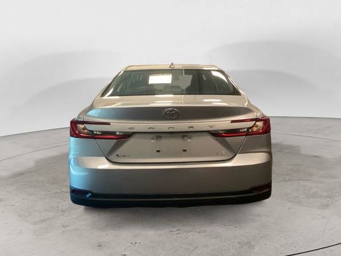 Used 2025 Toyota Camry LE image 4