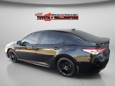 Used 2020 Toyota Camry SE FWD image 6