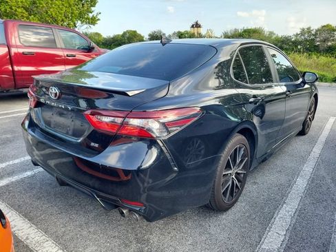 Used 2023 Toyota Camry SE w/ Convenience Package FWD image 4