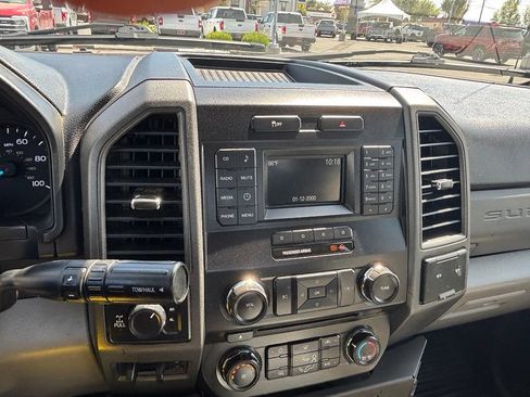 Used 2018 Ford F250 XL w/ Power Equipment Group AWD/4WD image 13