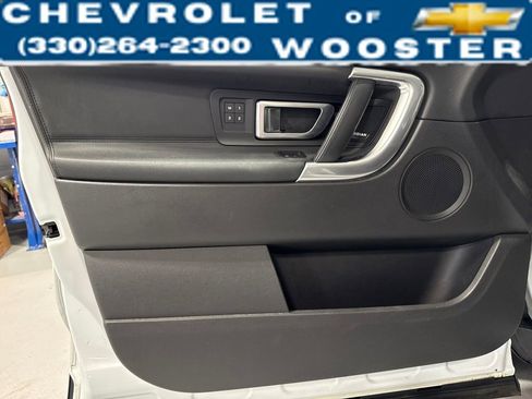 Used 2017 Land Rover Discovery Sport HSE image 9