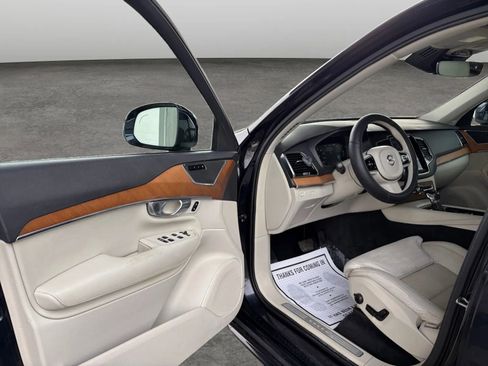 Used 2017 Volvo XC90 T6 Inscription w/ Vision Package image 4