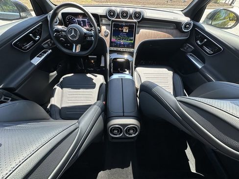 Certified 2025 Mercedes-Benz GLC 300 4MATIC image 25