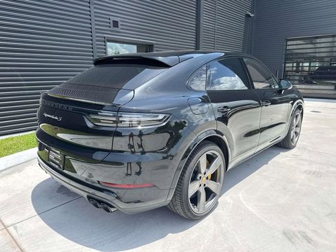 Certified 2023 Porsche Cayenne Turbo S AWD/4WD image 11