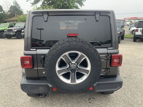 Used 2020 Jeep Wrangler Unlimited Sahara AWD/4WD image 10