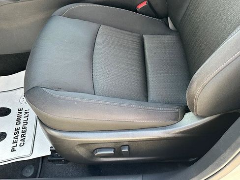 Used 2025 Nissan Altima 2.5 SV FWD image 12
