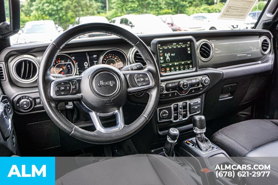 Used 2022 Jeep Gladiator Overland w/ LED Lighting Group AWD/4WD image 26