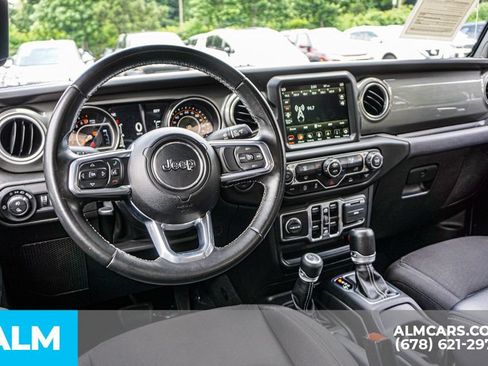 Used 2022 Jeep Gladiator Overland w/ LED Lighting Group AWD/4WD image 26