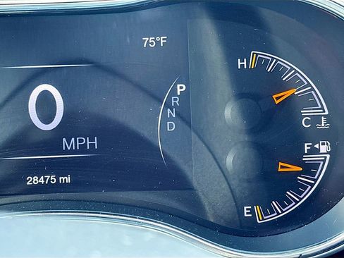 Used 2020 Jeep Grand Cherokee Limited image 12