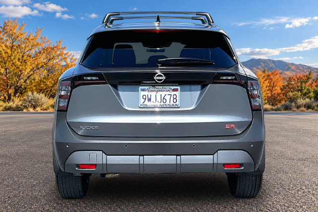 Certified 2026 Nissan Kicks SR FWD image 5