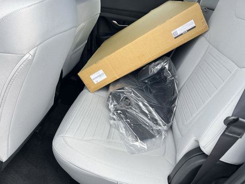 New 2025 Hyundai Santa Cruz SE image 8