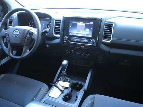 Used 2022 Nissan Frontier SV w/ Technology Package image 15