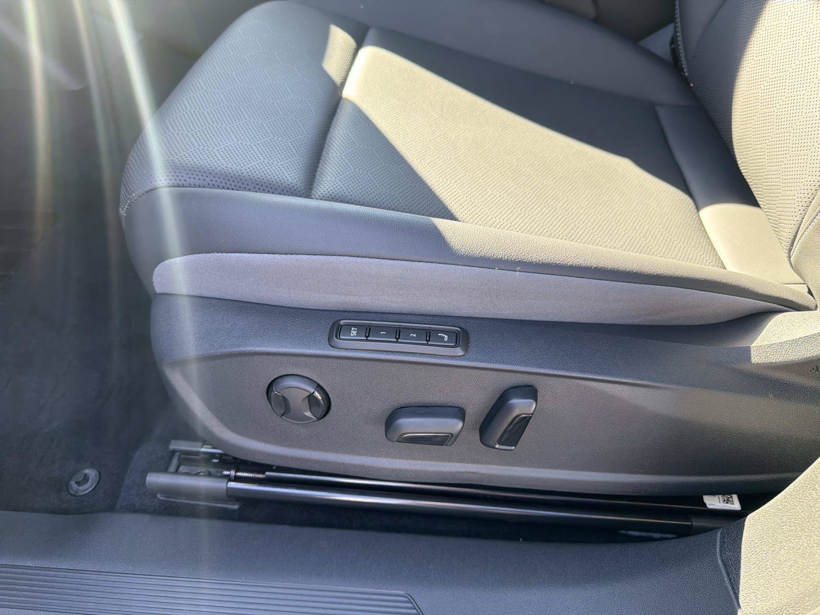 Certified 2023 Volkswagen ID.4 Pro S RWD image 14