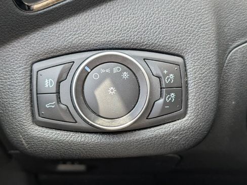 Used 2017 Ford Escape Titanium AWD/4WD image 19