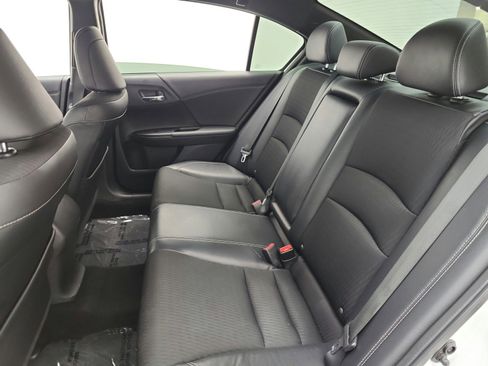 Used 2016 Honda Accord Sport image 13