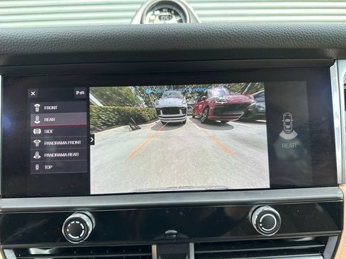 Certified 2026 Porsche Macan Turbo AWD/4WD image 32