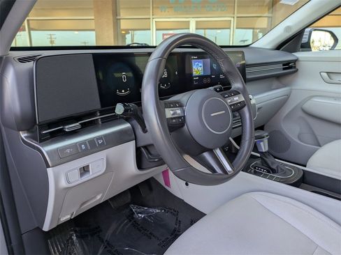 Used 2024 Hyundai Kona SEL image 15
