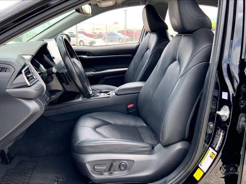 Used 2021 Toyota Camry XSE FWD image 8