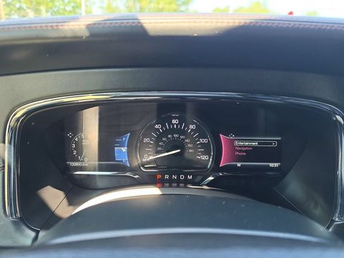 Used 2017 Lincoln Navigator Reserve AWD/4WD image 19