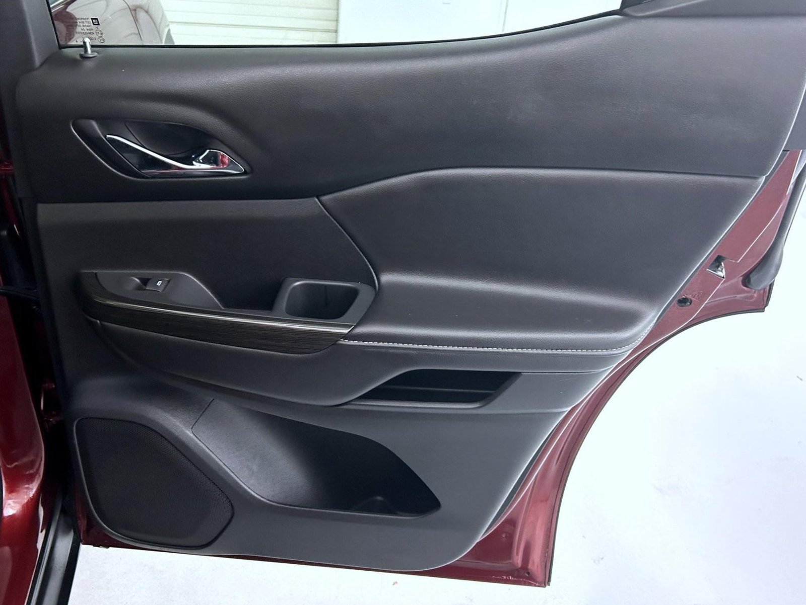 Used 2018 GMC Acadia SLT AWD/4WD image 17