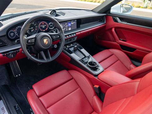 Certified 2021 Porsche 911 Carrera 4S image 4