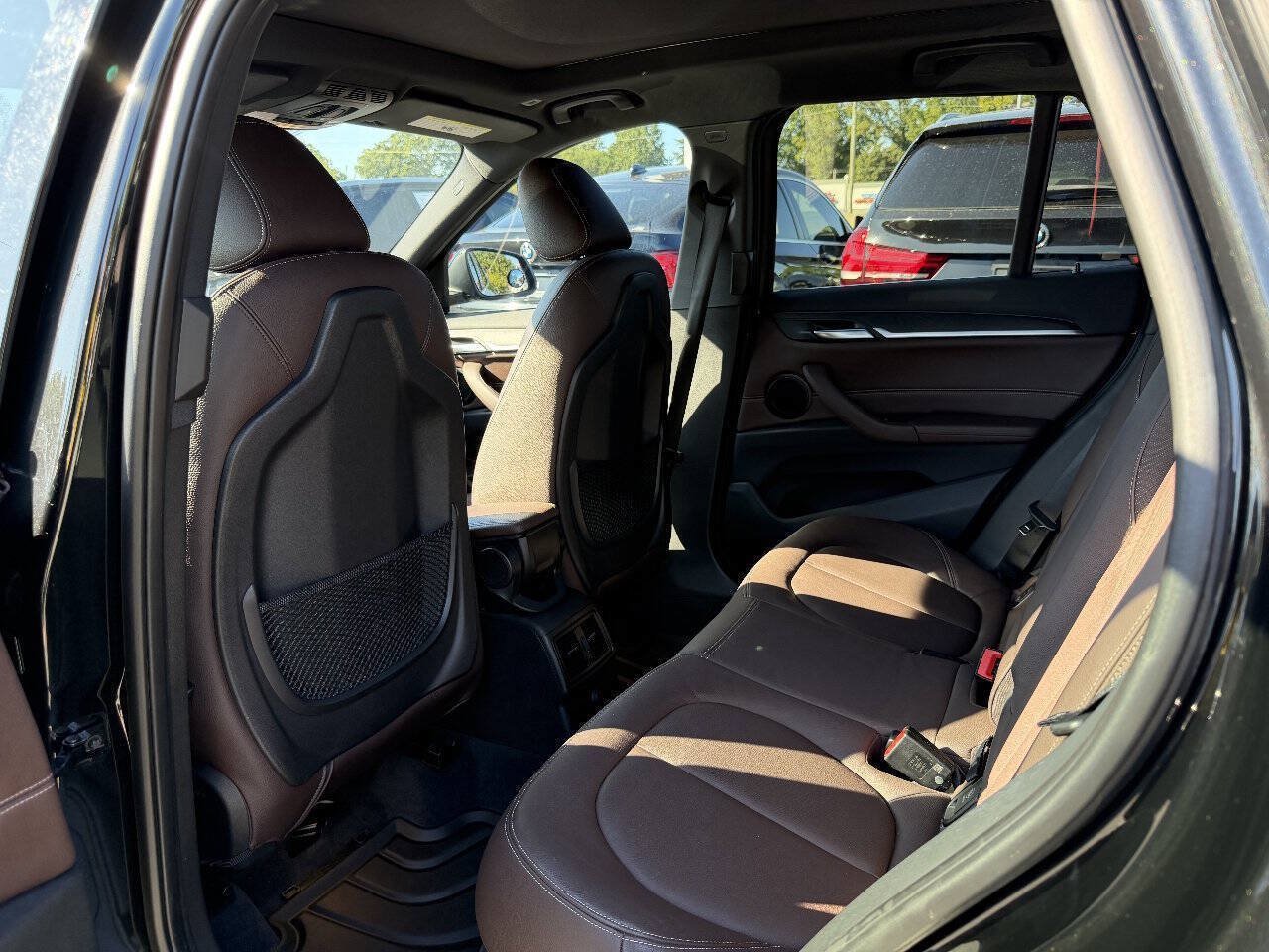 Used 2017 BMW X1 xDrive28i AWD/4WD image 9