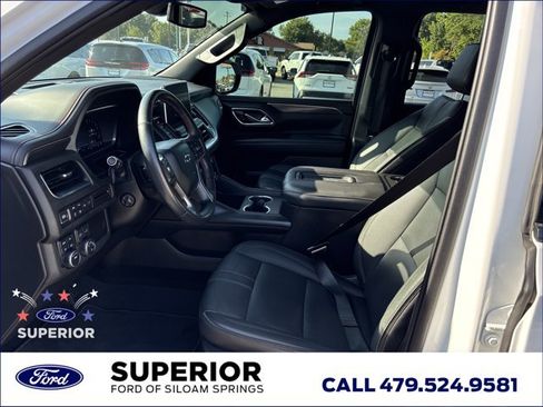 Used 2022 Chevrolet Suburban RST w/ Luxury Package AWD/4WD image 16