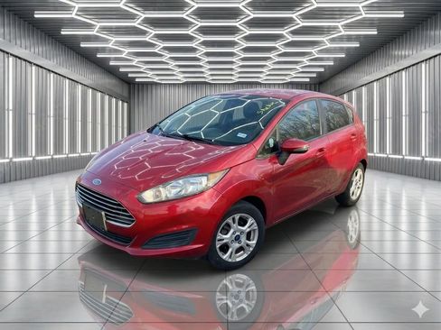 Used 2014 Ford Fiesta SE FWD image 1