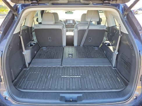 Used 2021 Toyota Highlander Limited image 8