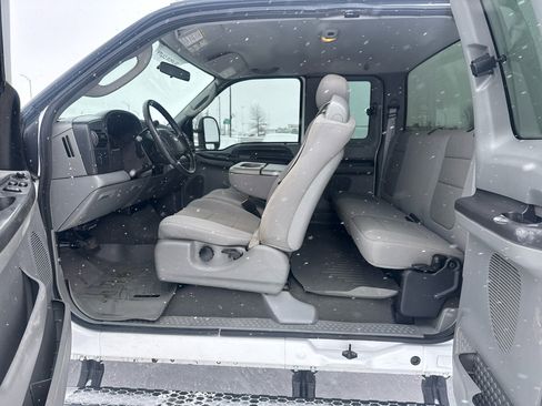Used 2007 Ford F350 XLT image 26