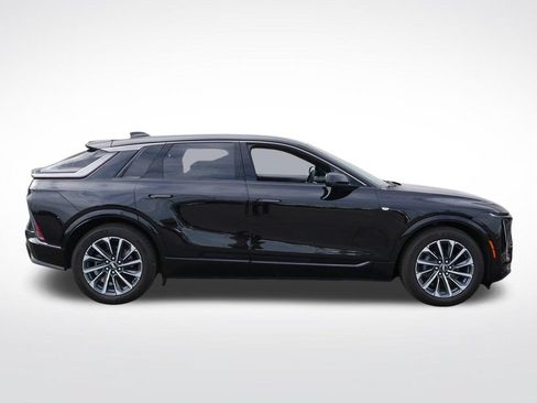 Used 2024 Cadillac Lyriq Sport AWD/4WD image 2