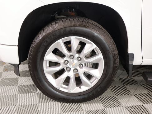 Used 2025 Chevrolet Silverado 1500 Custom AWD/4WD image 16