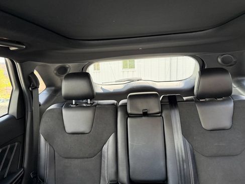 Used 2024 Ford Edge ST w/ Equipment Group 401A AWD/4WD image 19