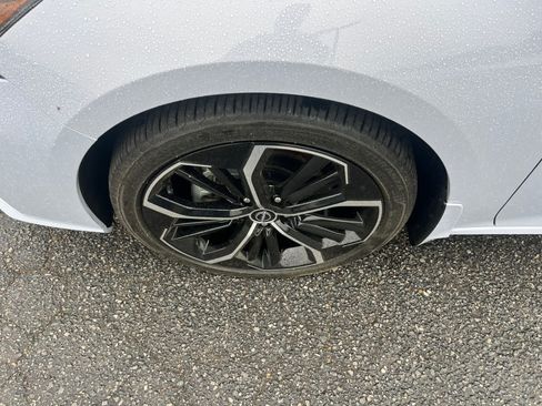 Used 2024 Nissan Altima 2.5 SR FWD image 10